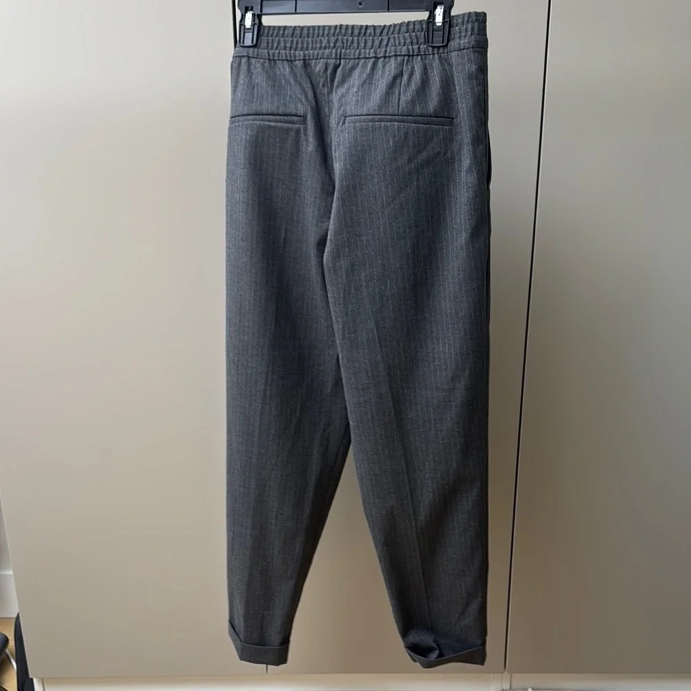 H&M NWT Gray Dress Pants Pinstripe with Textured Fabric and Tapered Fit - Picture 9 of 9